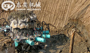 圓形混凝土破樁器破拆樁頭施工現(xiàn)場 液壓