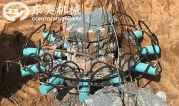 液壓破除1200mm混凝土樁頭 液壓破樁機現(xiàn)場